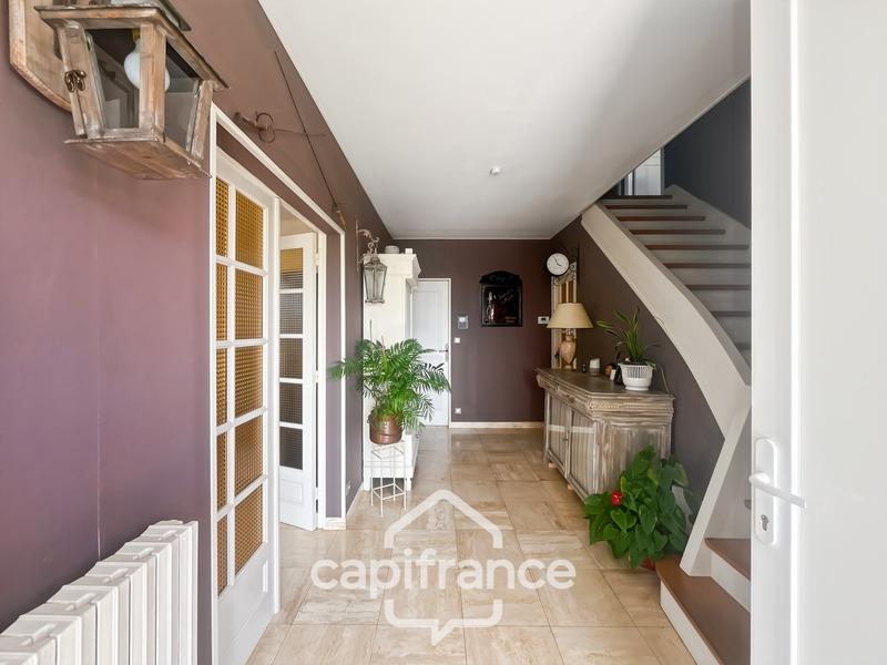 Maison - 166 m² - 7 pièces