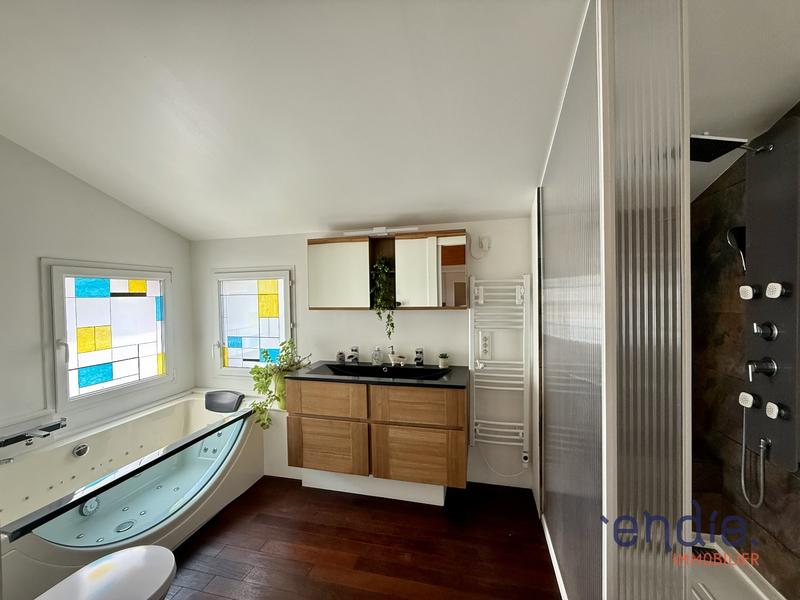 Maison - 130 m² - 4 pièces