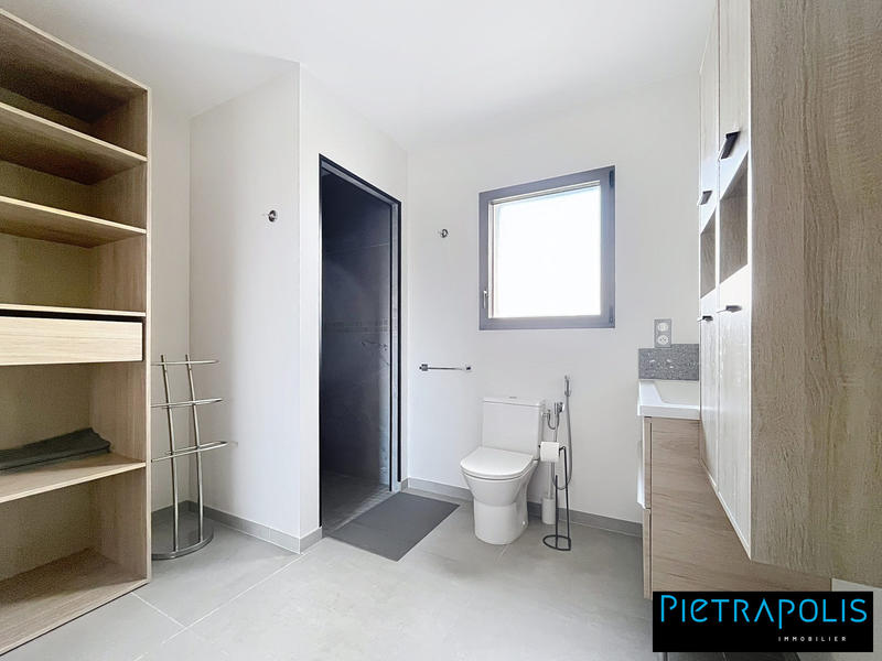 Maison - 138 m² - 4 pièces