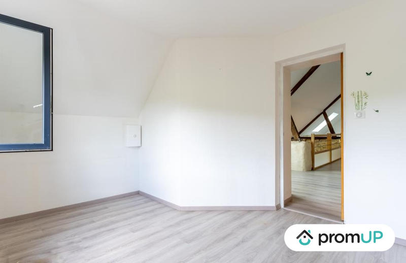 Maison traditionnelle - 177 m² - 4 pièces