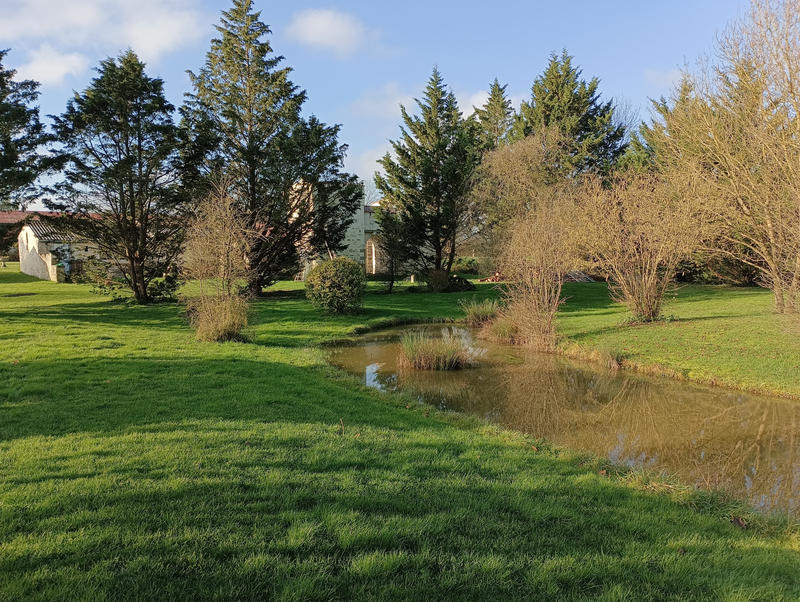 Maison - 215 m² - 10 pièces