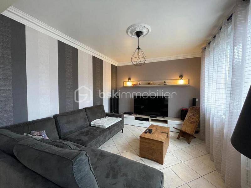 Maison - 168 m² - 8 pièces