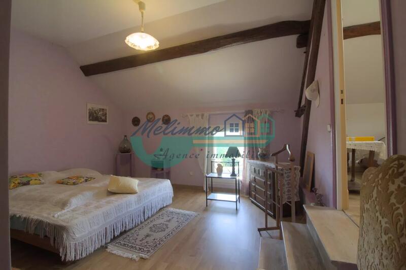 Maison - 93 m² - 7 pièces