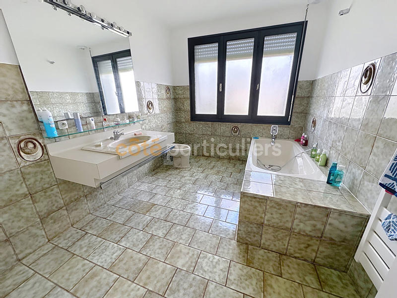 Maison - 172 m² - 6 pièces