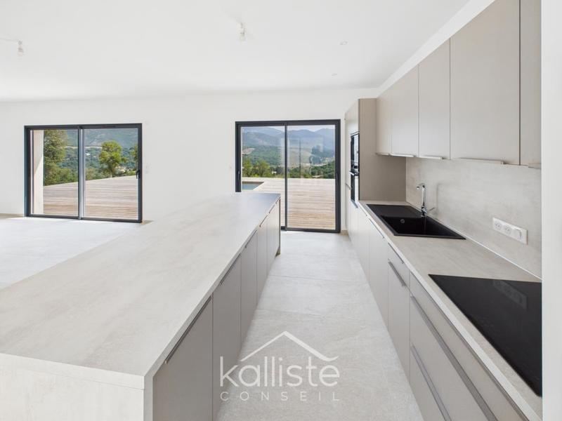 Villa - 132 m² - 4 pièces