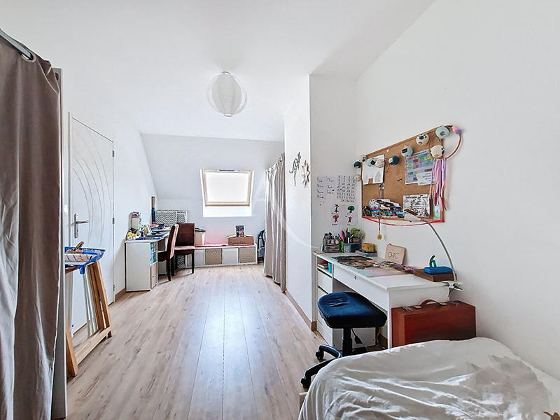 Maison - 98 m² - 6 pièces