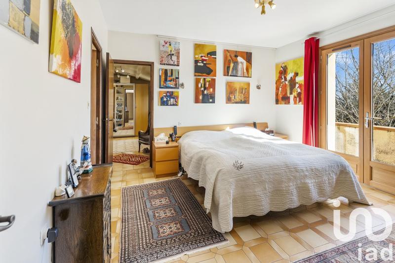 Maison - 270 m² - 10 pièces