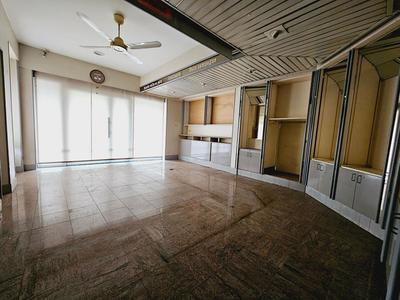 Maison - 285 m² - 9 pièces