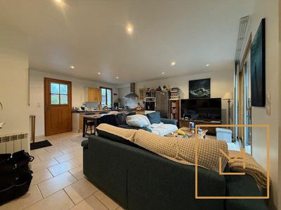 Maison - 85 m² - 6 pièces