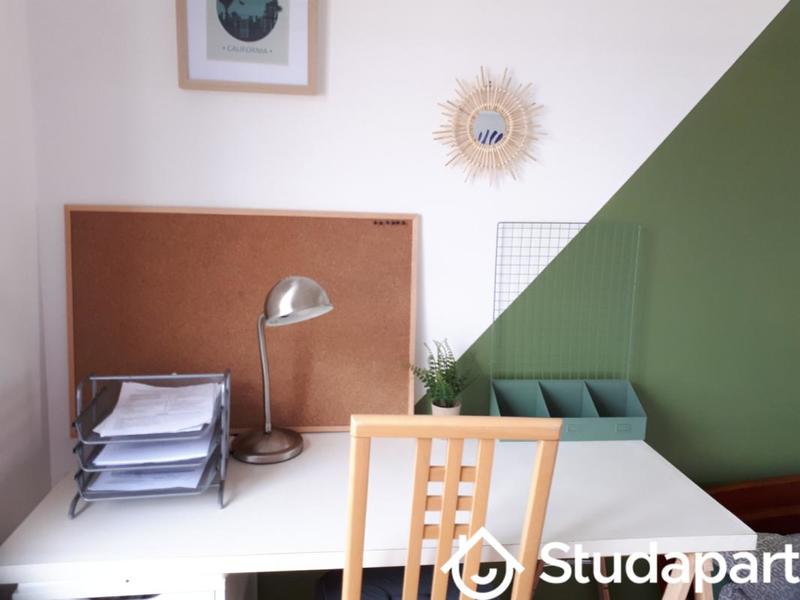 Chambre - 12 m² - 1 pièce