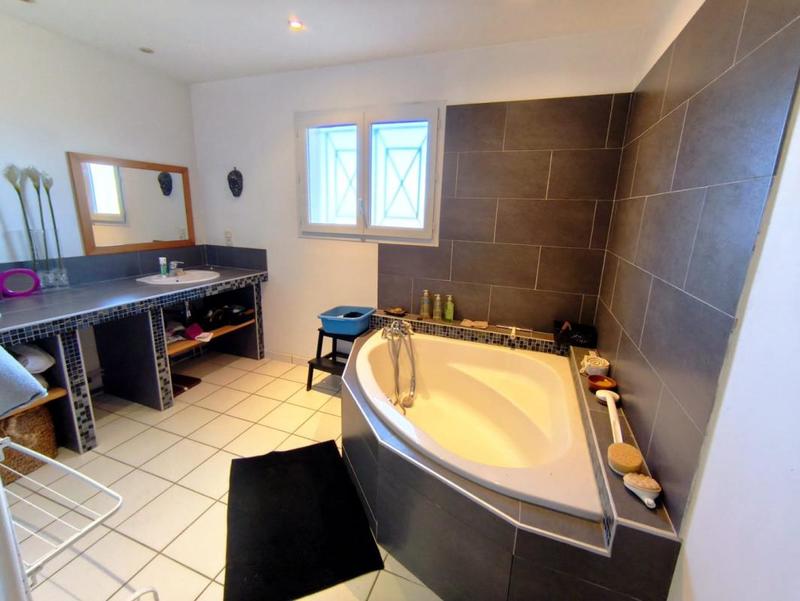 Maison - 140 m² - 6 pièces