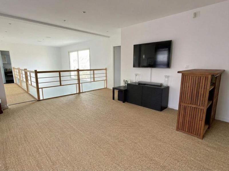 Maison - 261 m² - 6 pièces