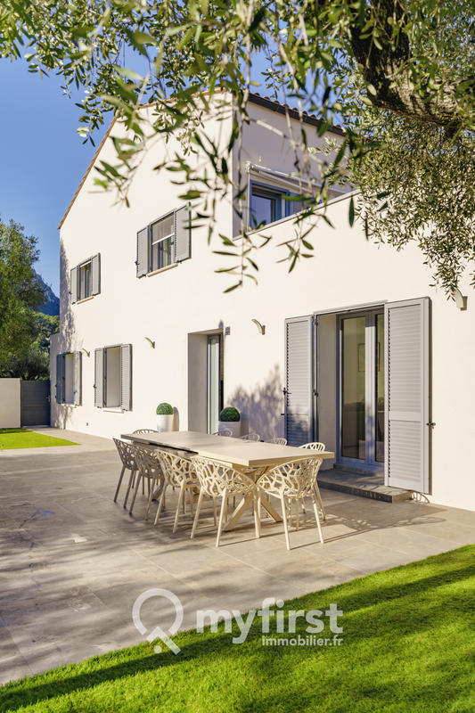 Maison - 147 m² - 6 pièces