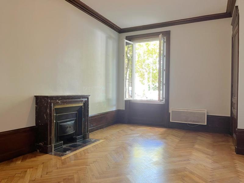 Bureau - 143 m² - 5 pièces