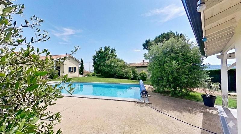 Villa - 120 m² - 4 pièces