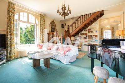 Maison - 172 m² - 8 pièces