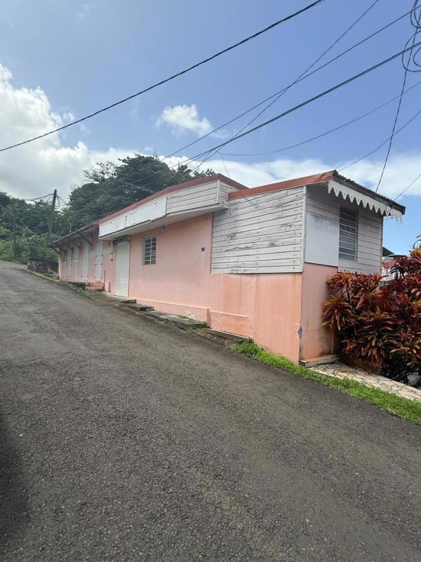 Immeuble - 79 m² - 3 pièces