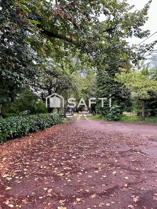 Maison - 170 m² - 9 pièces