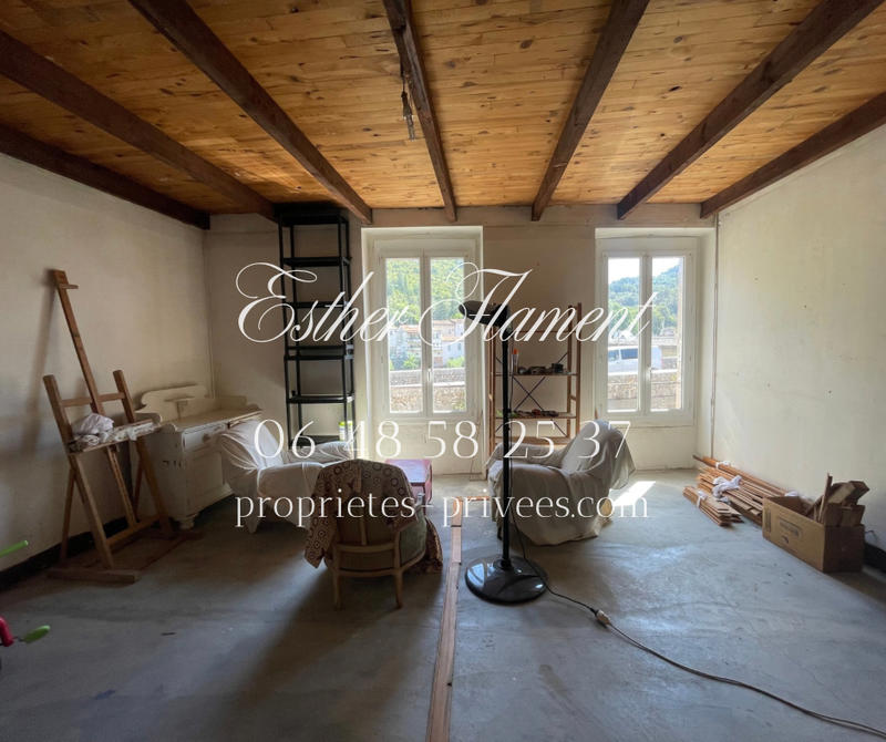 Maison - 397 m² - 10 pièces