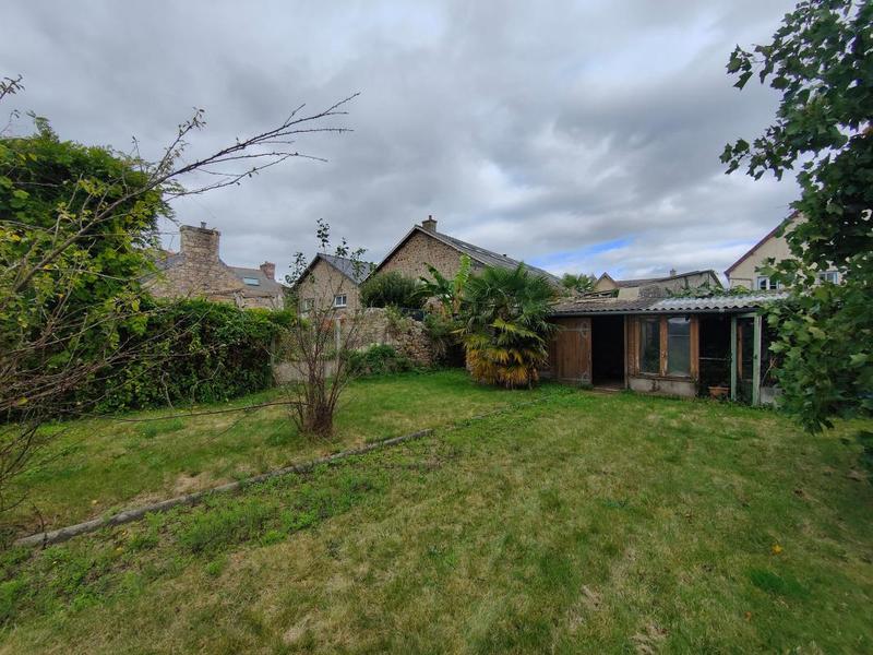 Terrain constructible - 1 695 m²