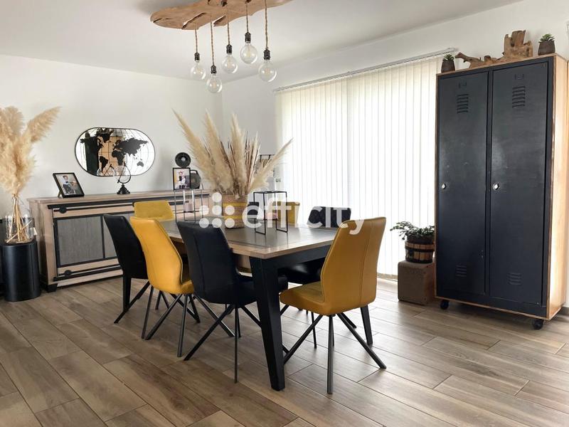 Maison - 169 m² - 8 pièces