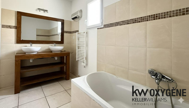 Maison - 122 m² - 4 pièces