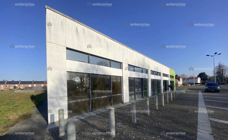 Local commercial - 1 624 m²