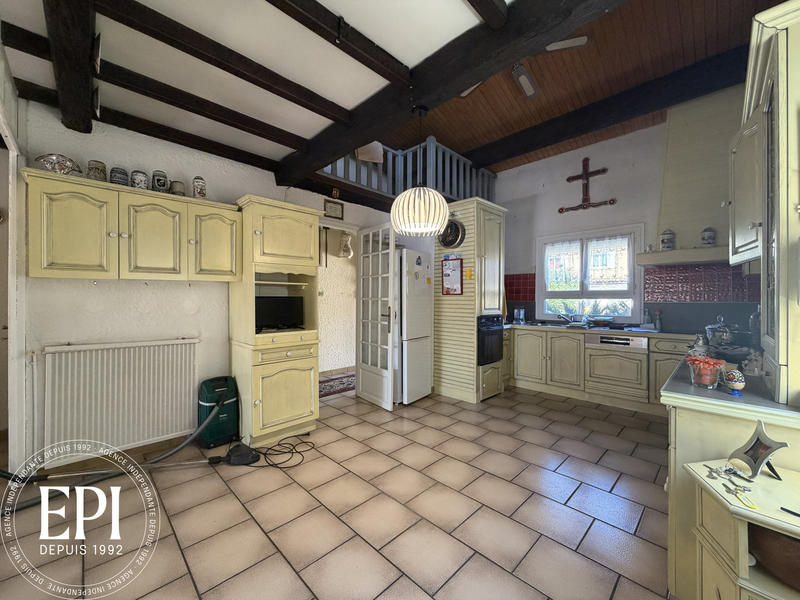 Maison - 158 m² - 9 pièces