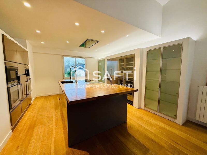 Maison - 183 m² - 6 pièces