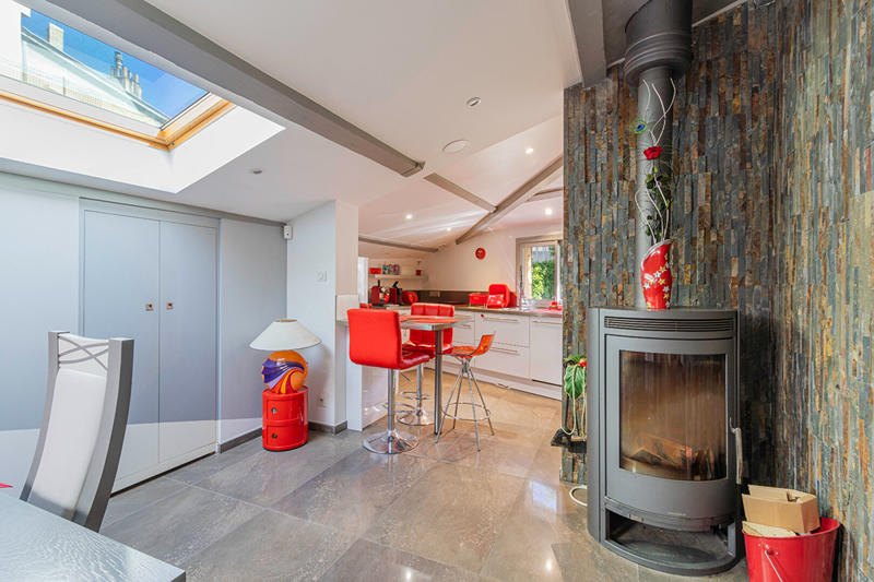 Maison - 200 m² - 4 pièces