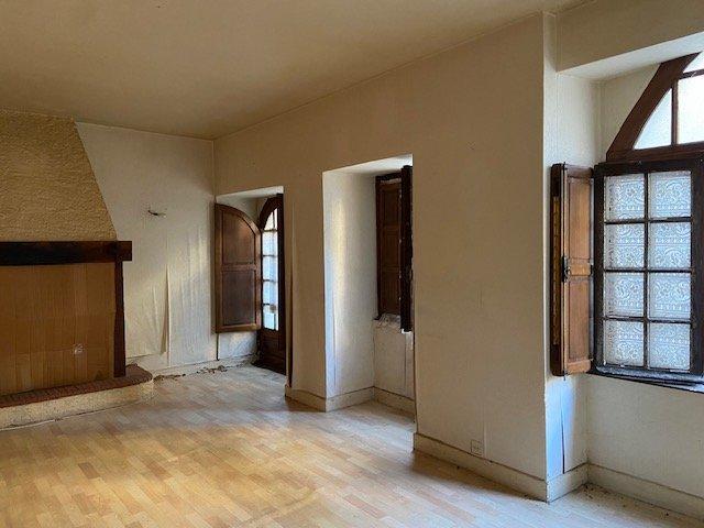 Maison en pierre - 91 m² - 5 pièces