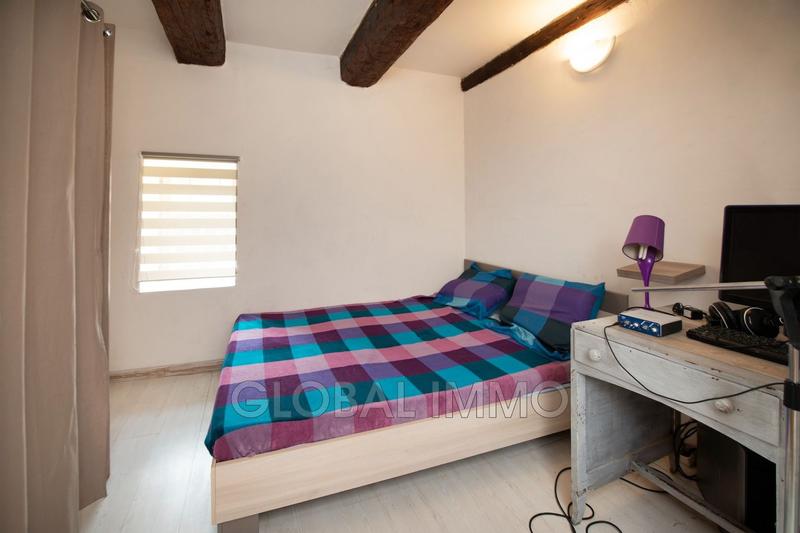 Maison - 242 m² - 10 pièces