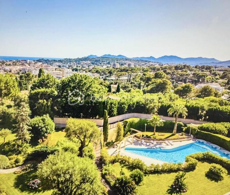 Appartement - 83 m² - 3 pièces