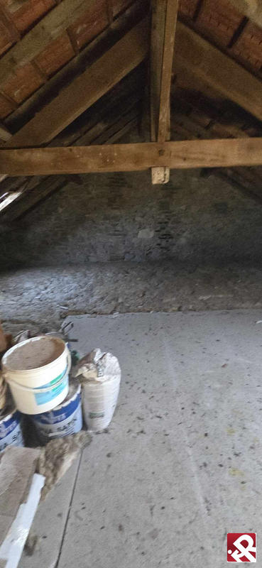 Maison - 216 m² - 5 pièces