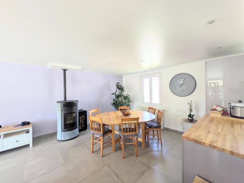 Maison - 92 m² - 5 pièces