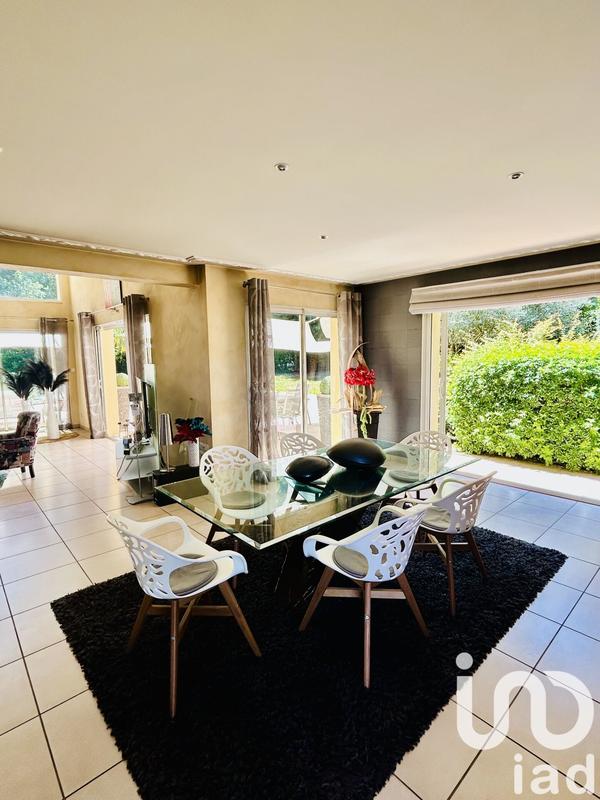 Maison de maîtres - 330 m² - 10 pièces