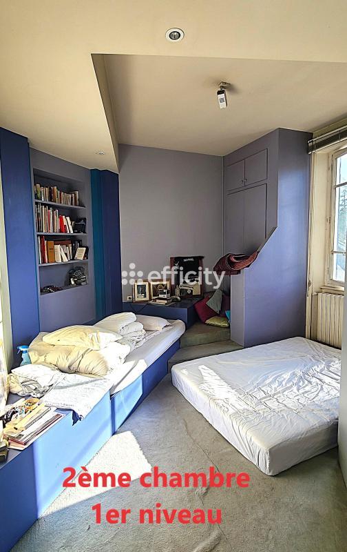 Maison - 210 m² - 7 pièces