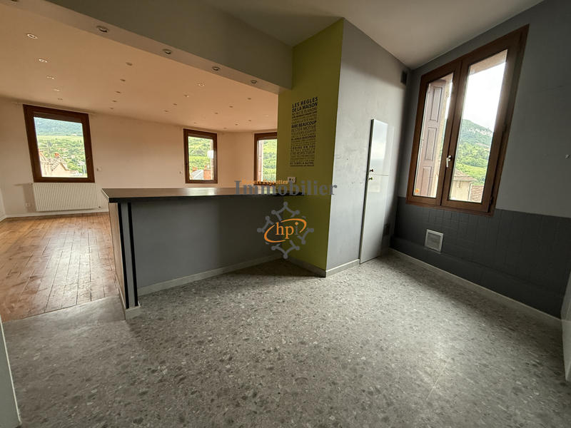 Appartement - 136 m² - 4 pièces