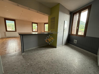 Appartement - 136 m² - 4 pièces