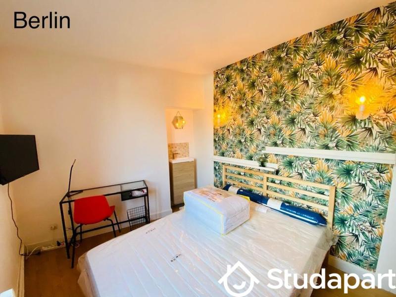 Chambre - 178 m² - 1 pièce