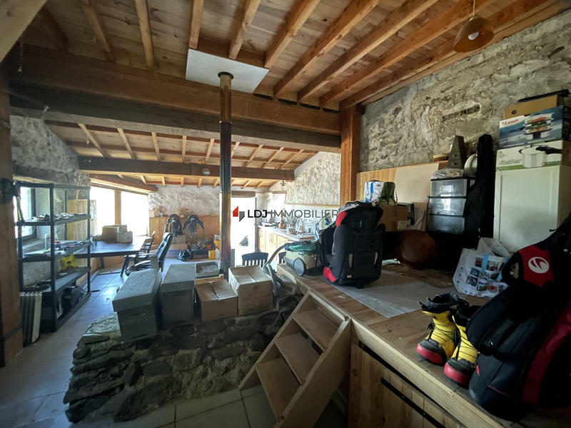 Mas - 90 m² - 9 pièces