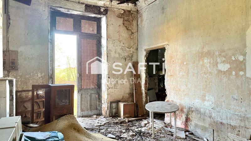 Maison - 300 m² - 10 pièces