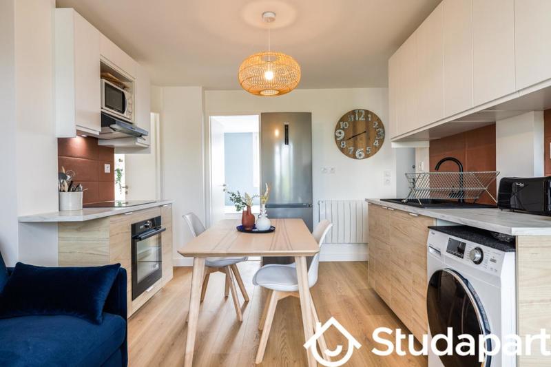 Chambre - 11 m² - 1 pièce