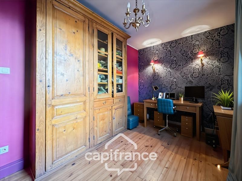 Maison - 185 m² - 8 pièces