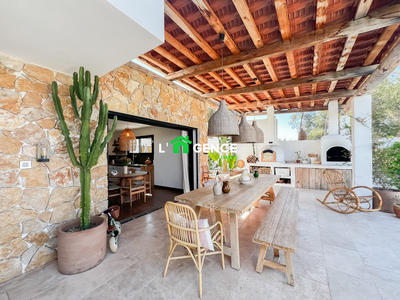 Maison - 158 m² - 4 pièces