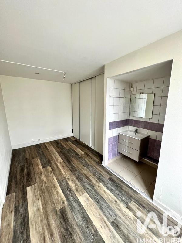 Appartement - 75 m² - 2 pièces