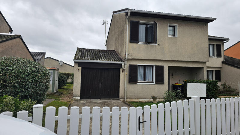 Maison - 94 m² - 4 pièces