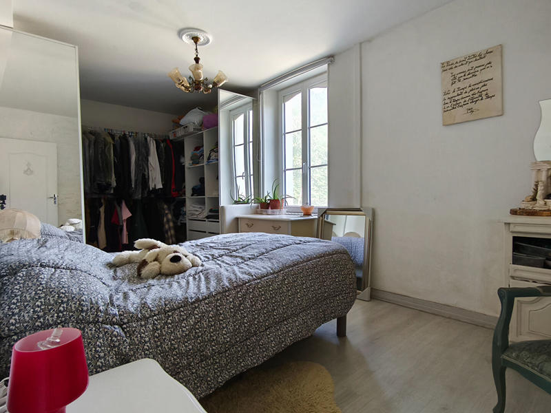 Maison - 246 m² - 5 pièces