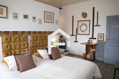 Maison - 250 m² - 7 pièces