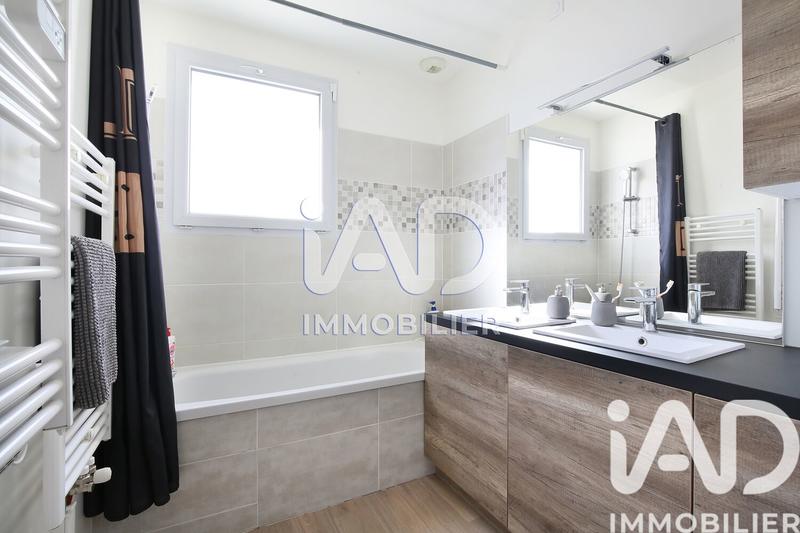 Maison - 96 m² - 5 pièces